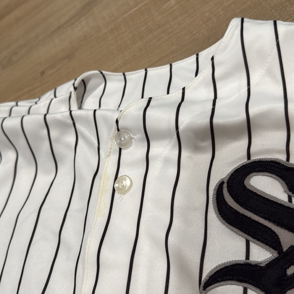 MLB WHITE SOX JERSEY - Picture 3 of 5